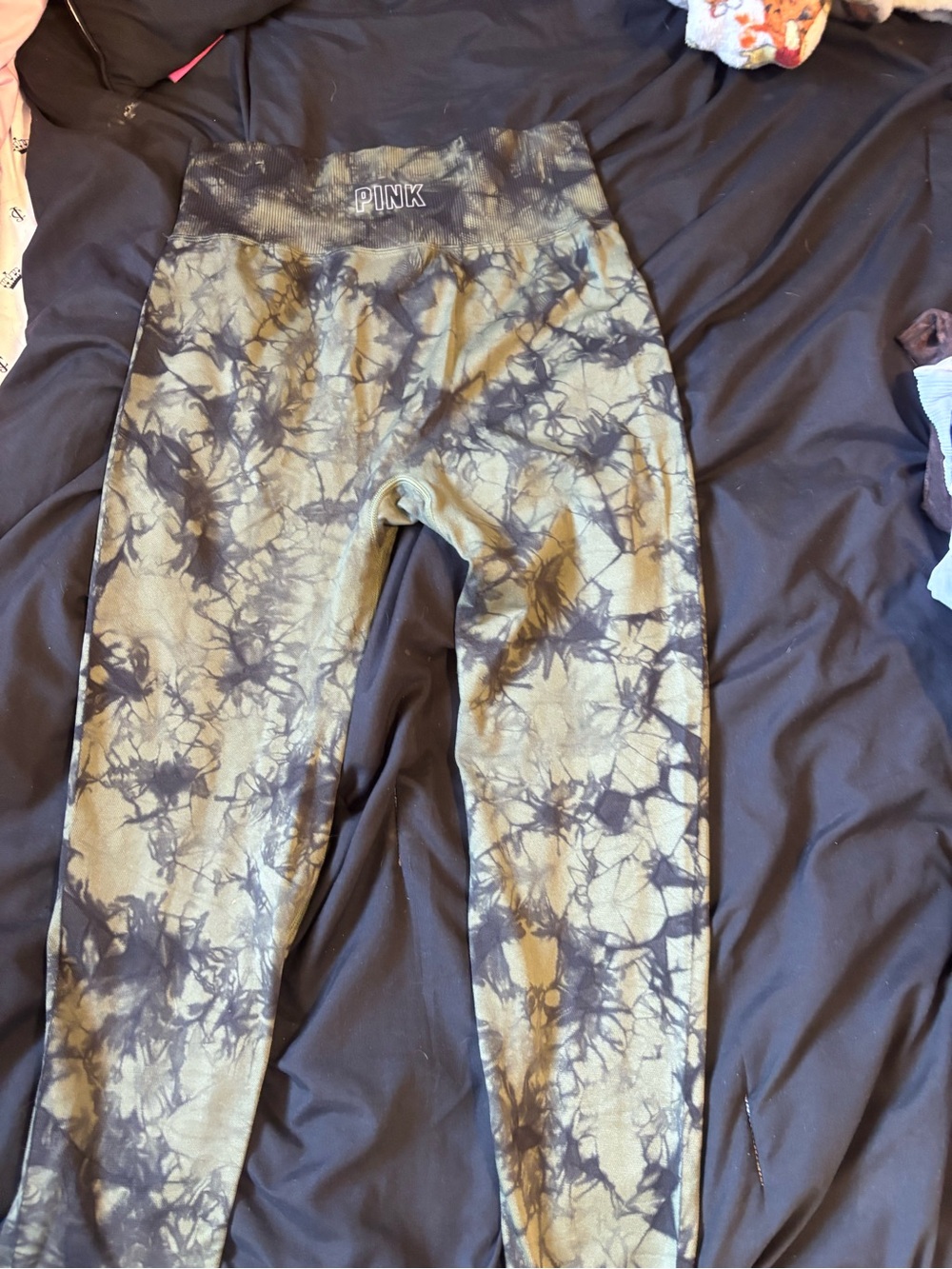 PINK Victoria's Secret Olive and Black Tie-Dye Kids Leggings